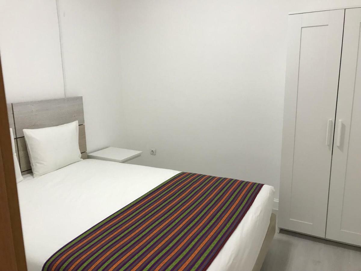 Charming Episode Hostel Lisbon Bagian luar foto