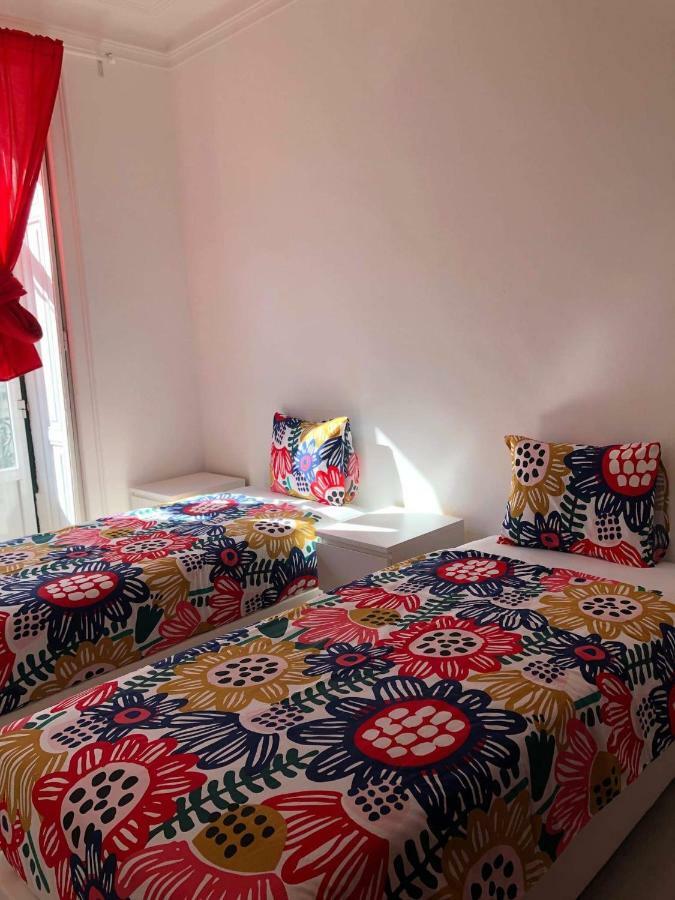 Charming Episode Hostel Lisbon Bagian luar foto